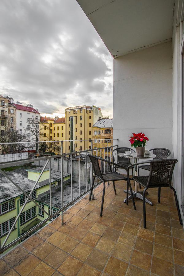 Stylish Apartments Close To Eden Garden プラハ エクステリア 写真