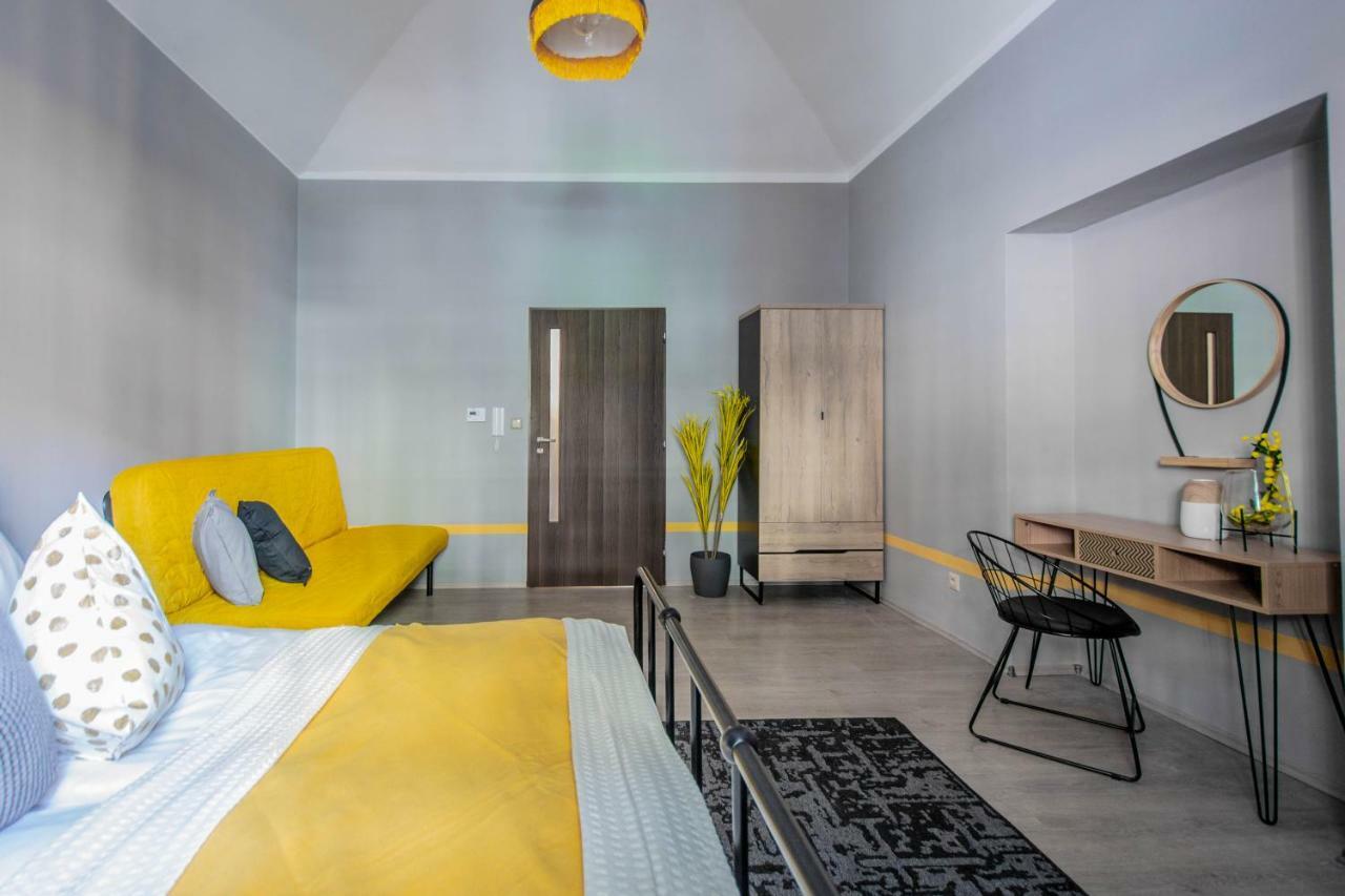 Stylish Apartments Close To Eden Garden プラハ エクステリア 写真