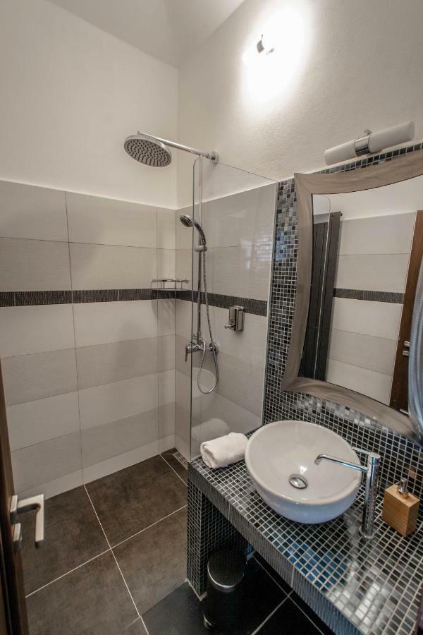 Stylish Apartments Close To Eden Garden プラハ エクステリア 写真