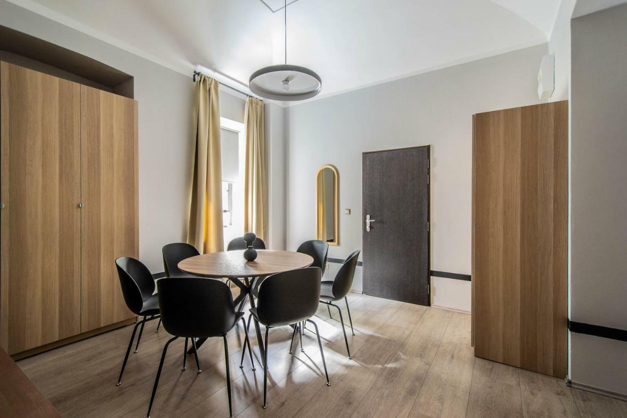 Stylish Apartments Close To Eden Garden プラハ エクステリア 写真